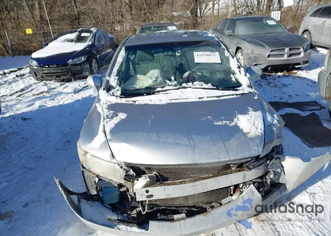 2011 Honda Civic Lx z USA, uszkodzony, nr VIN 19XFA1F5XBE024459